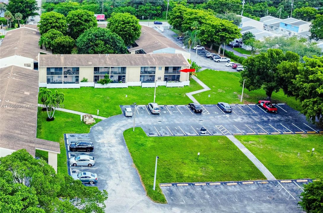 For Sale: $190,000 (2 beds, 2 baths, 940 Square Feet)