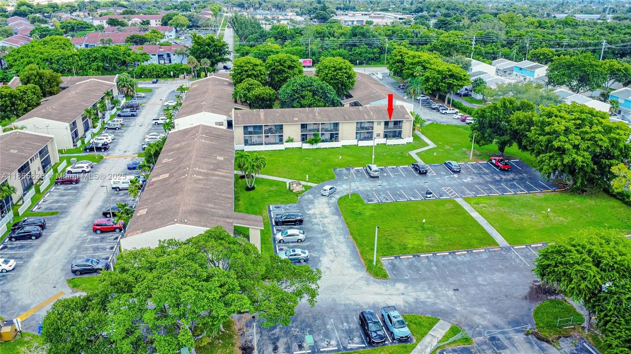 For Sale: $190,000 (2 beds, 2 baths, 940 Square Feet)