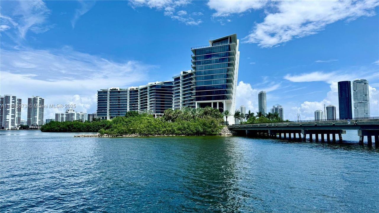 На продажу: $695,000 (65,000.00 acres)