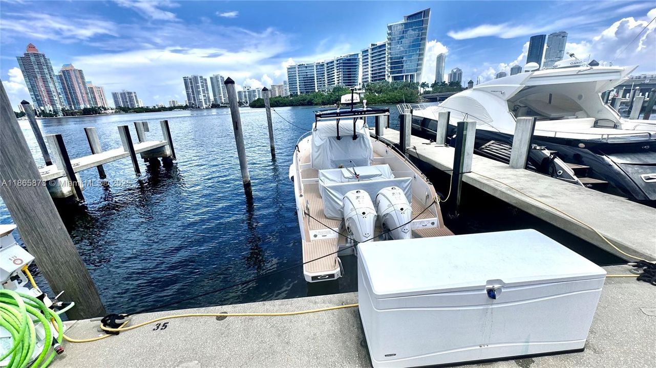 На продажу: $695,000 (65,000.00 acres)