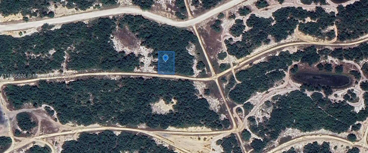 En Venta: $8,900 (0.23 acres)