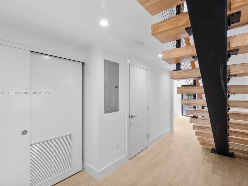 For Sale: $2,990,000 (0 beds, 0 baths, 5964 Square Feet)