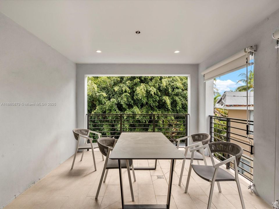 For Sale: $2,990,000 (0 beds, 0 baths, 5964 Square Feet)