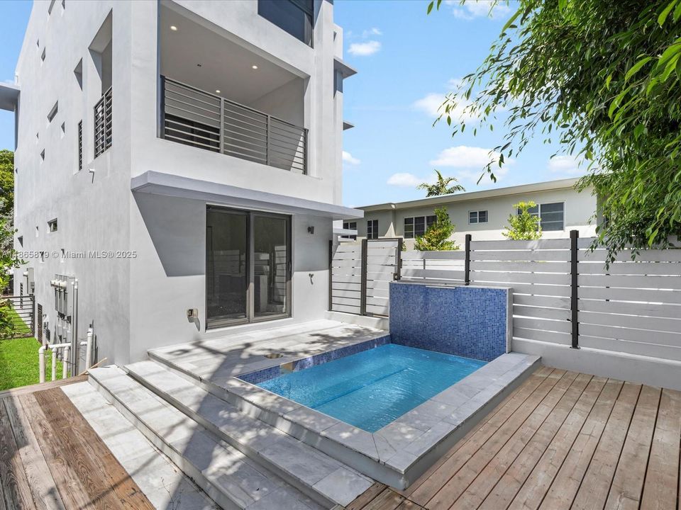 For Sale: $2,990,000 (0 beds, 0 baths, 5964 Square Feet)