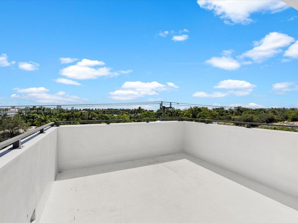 For Sale: $2,990,000 (0 beds, 0 baths, 5964 Square Feet)