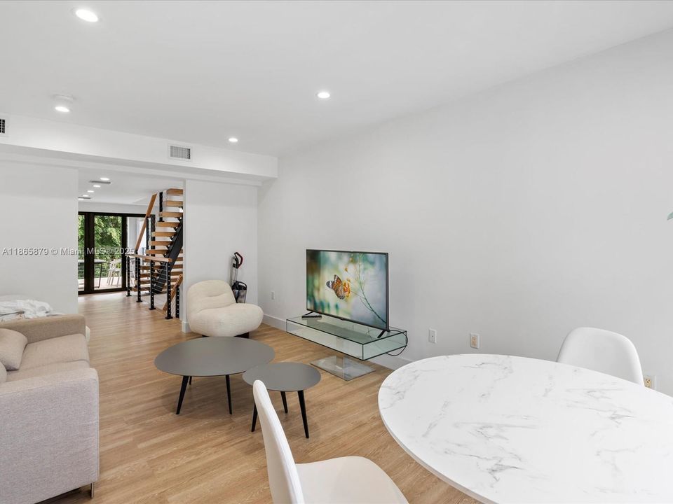 For Sale: $2,990,000 (0 beds, 0 baths, 5964 Square Feet)