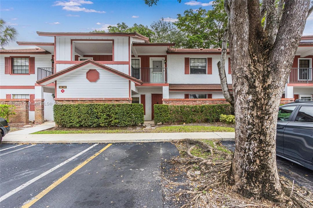 Recently Rented: $2,000 (2 beds, 2 baths, 850 Square Feet)