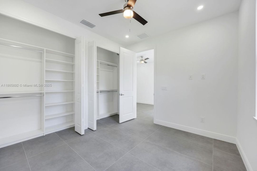 待售: $525,000 (4 贝兹, 4 浴室, 0 平方英尺)