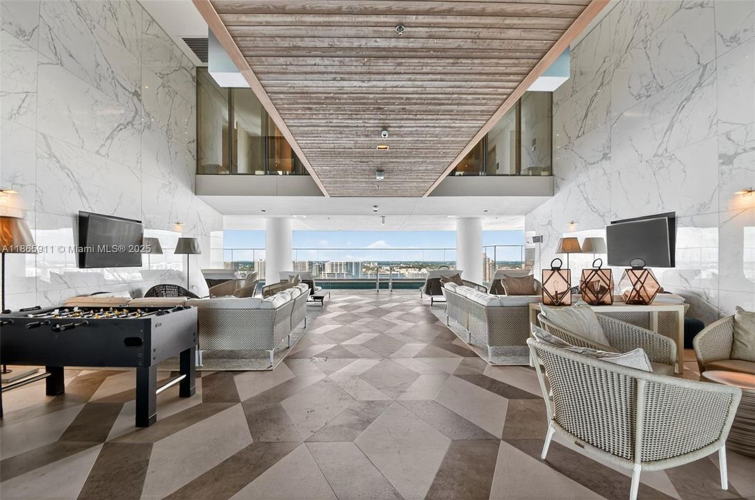 На продажу: $6,500,000 (4 спален, 5 ванн, 3252 Квадратных фут)