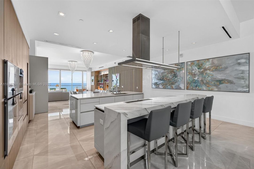 На продажу: $6,500,000 (4 спален, 5 ванн, 3252 Квадратных фут)