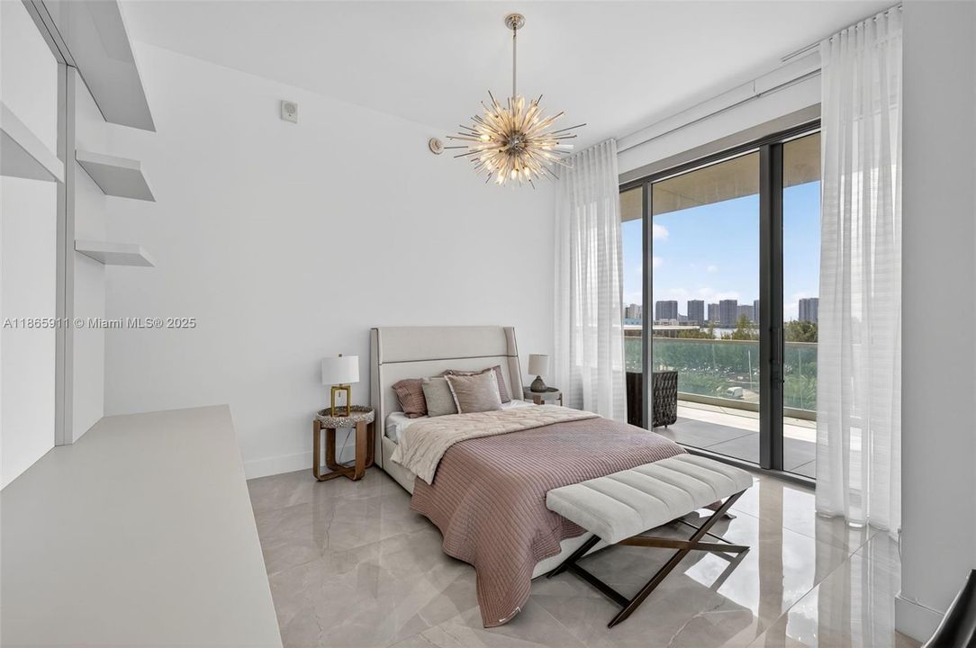 На продажу: $6,500,000 (4 спален, 5 ванн, 3252 Квадратных фут)