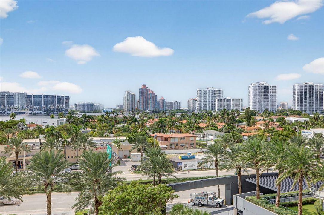 На продажу: $6,500,000 (4 спален, 5 ванн, 3252 Квадратных фут)