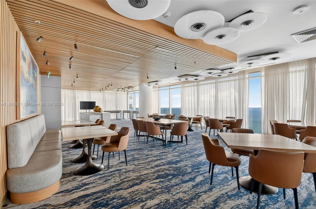 На продажу: $6,500,000 (4 спален, 5 ванн, 3252 Квадратных фут)