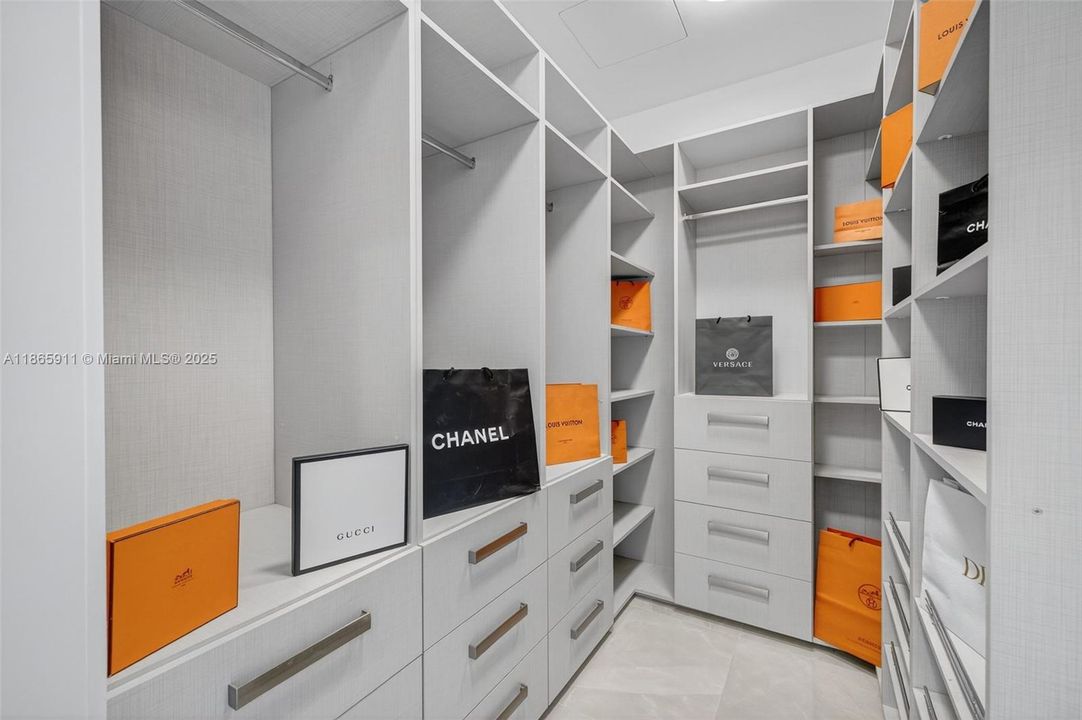 На продажу: $6,500,000 (4 спален, 5 ванн, 3252 Квадратных фут)