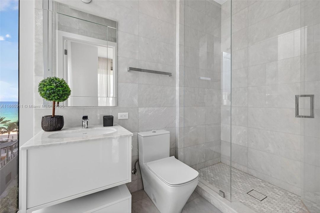 На продажу: $6,500,000 (4 спален, 5 ванн, 3252 Квадратных фут)