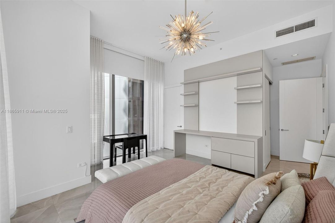 На продажу: $6,500,000 (4 спален, 5 ванн, 3252 Квадратных фут)