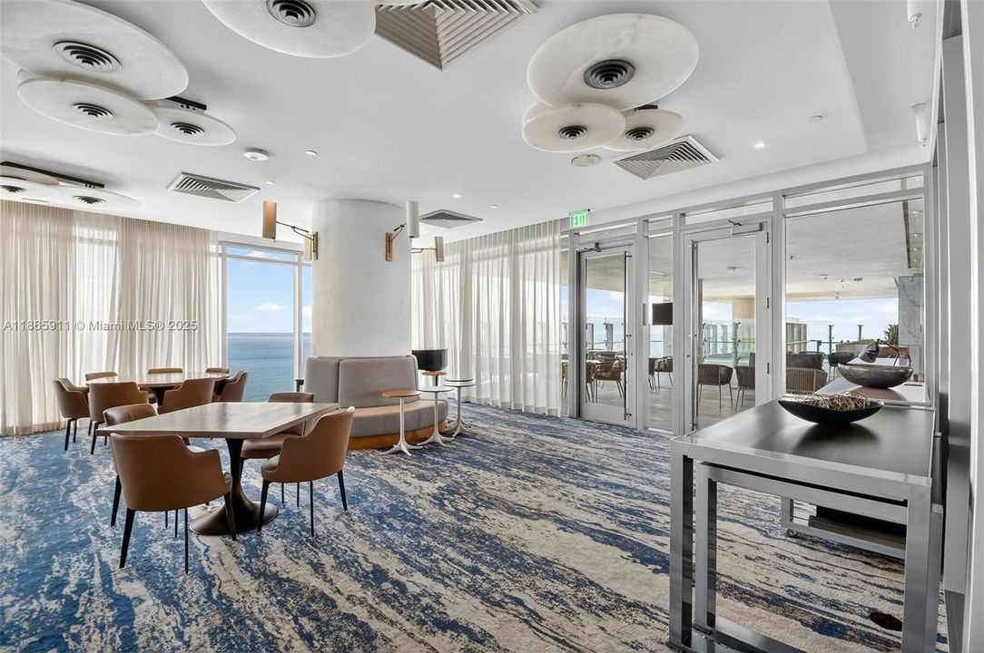 На продажу: $6,500,000 (4 спален, 5 ванн, 3252 Квадратных фут)