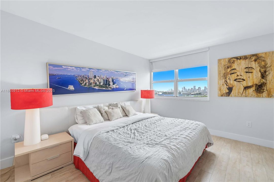 Active With Contract: $770,000 (1 beds, 1 baths, 746 Square Feet)