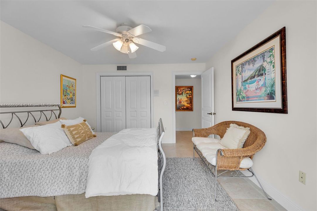 Recently Sold: $3,790,000 (4 beds, 3 baths, 4204 Square Feet)