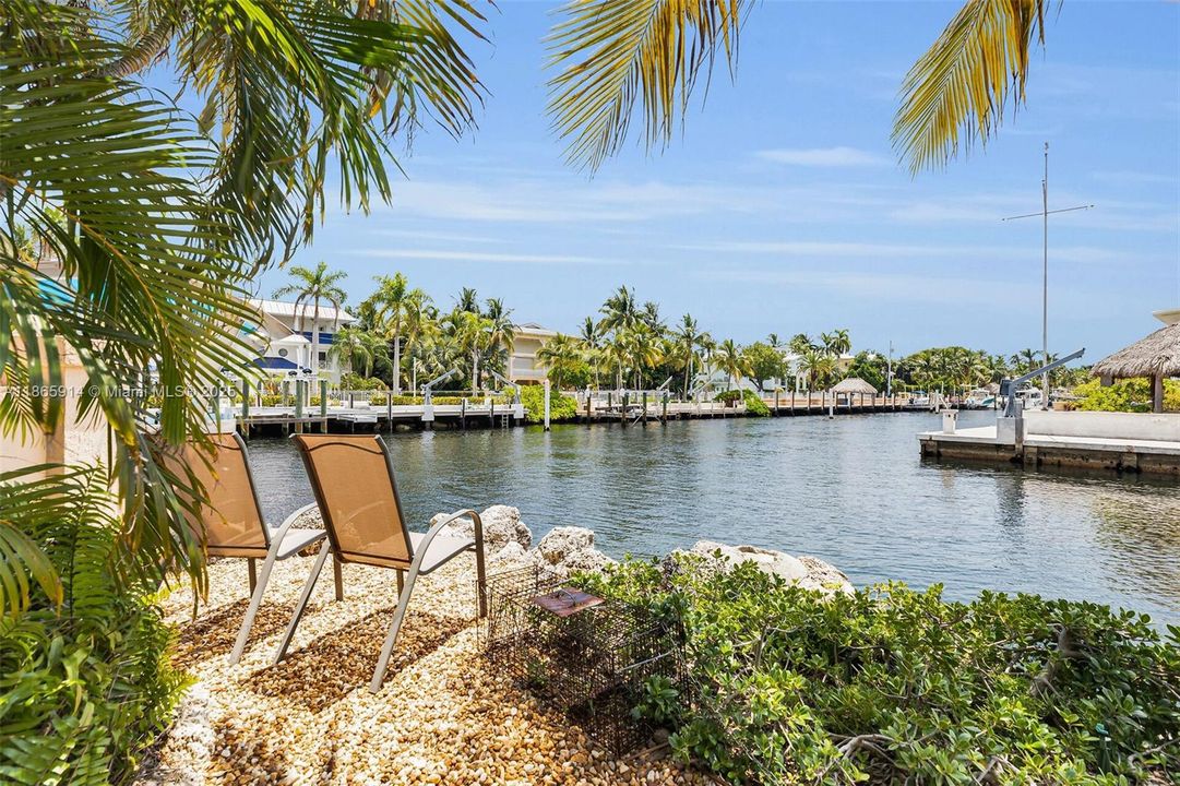 Recently Sold: $3,790,000 (4 beds, 3 baths, 4204 Square Feet)