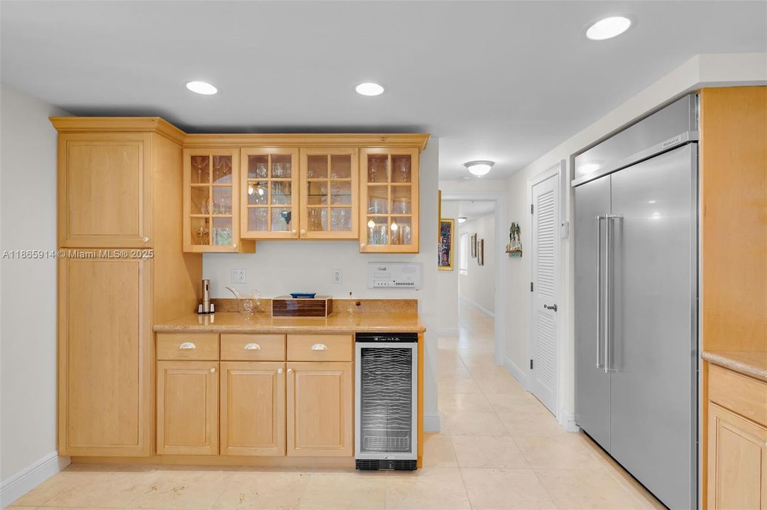 Recently Sold: $3,790,000 (4 beds, 3 baths, 4204 Square Feet)
