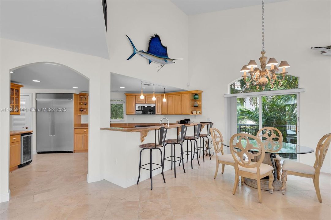 Recently Sold: $3,790,000 (4 beds, 3 baths, 4204 Square Feet)