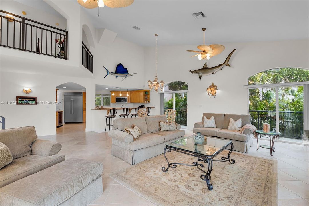 Recently Sold: $3,790,000 (4 beds, 3 baths, 4204 Square Feet)