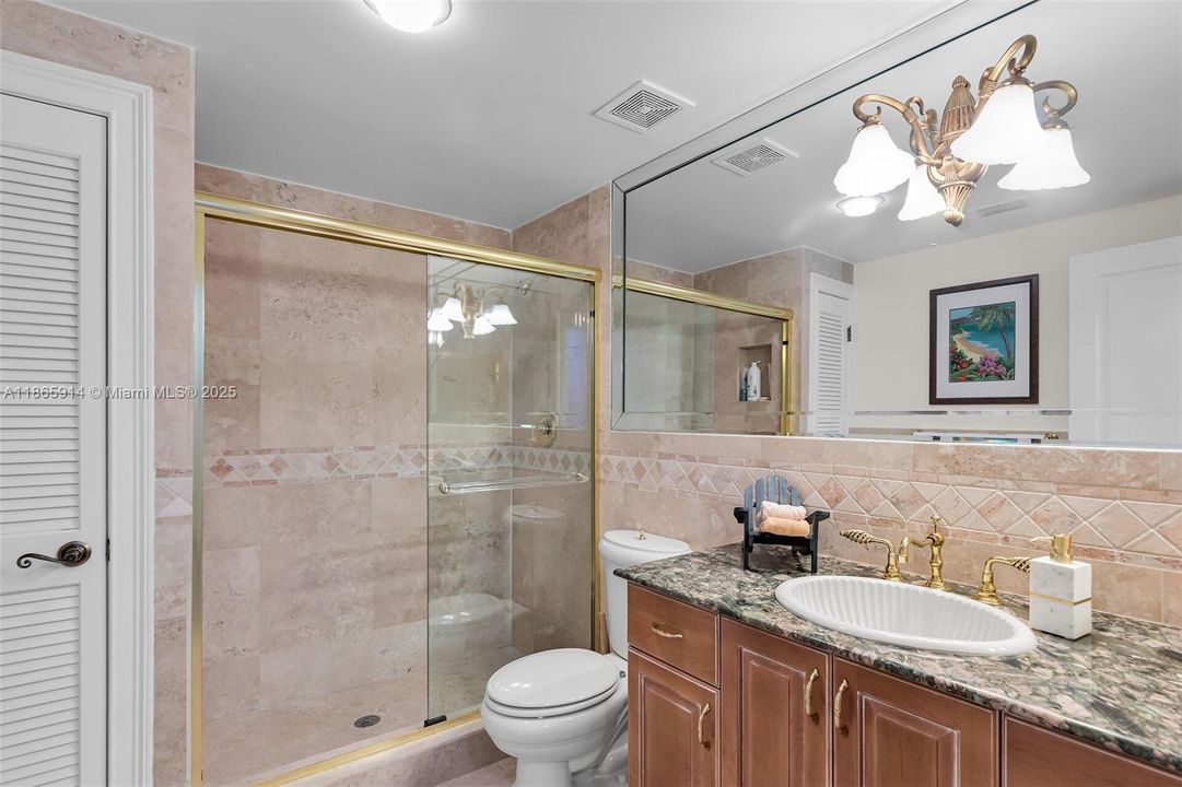 Recently Sold: $3,790,000 (4 beds, 3 baths, 4204 Square Feet)
