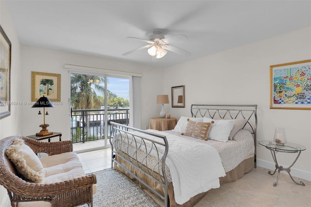 Recently Sold: $3,790,000 (4 beds, 3 baths, 4204 Square Feet)
