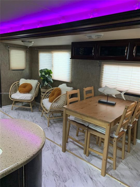 For Sale: $400,000 (2 beds, 1 baths, 0 Square Feet)