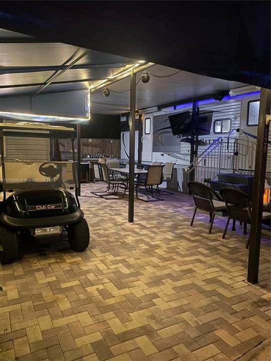 For Sale: $400,000 (2 beds, 1 baths, 0 Square Feet)