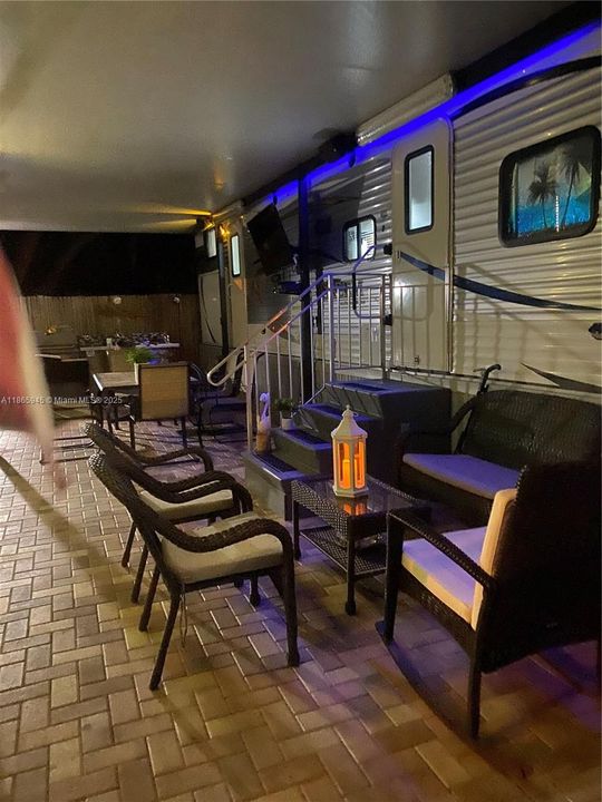 For Sale: $400,000 (2 beds, 1 baths, 0 Square Feet)