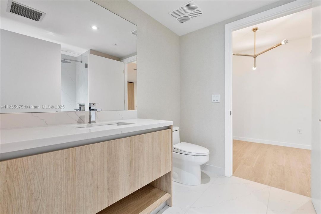 2nd Bathroom