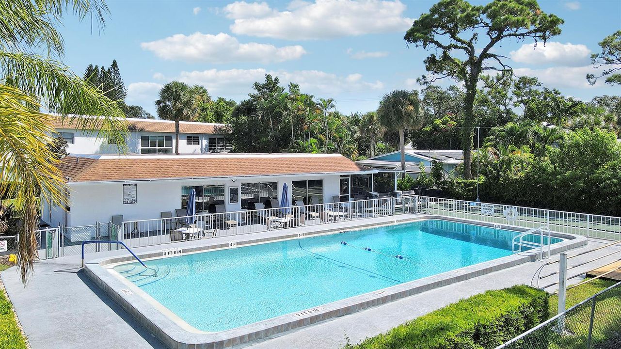 Kingswood Pool and clubhouse