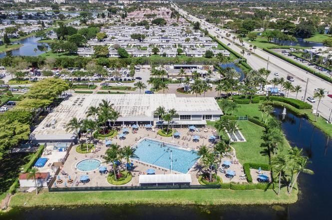 待售: $72,000 (2 贝兹, 2 浴室, 880 平方英尺)