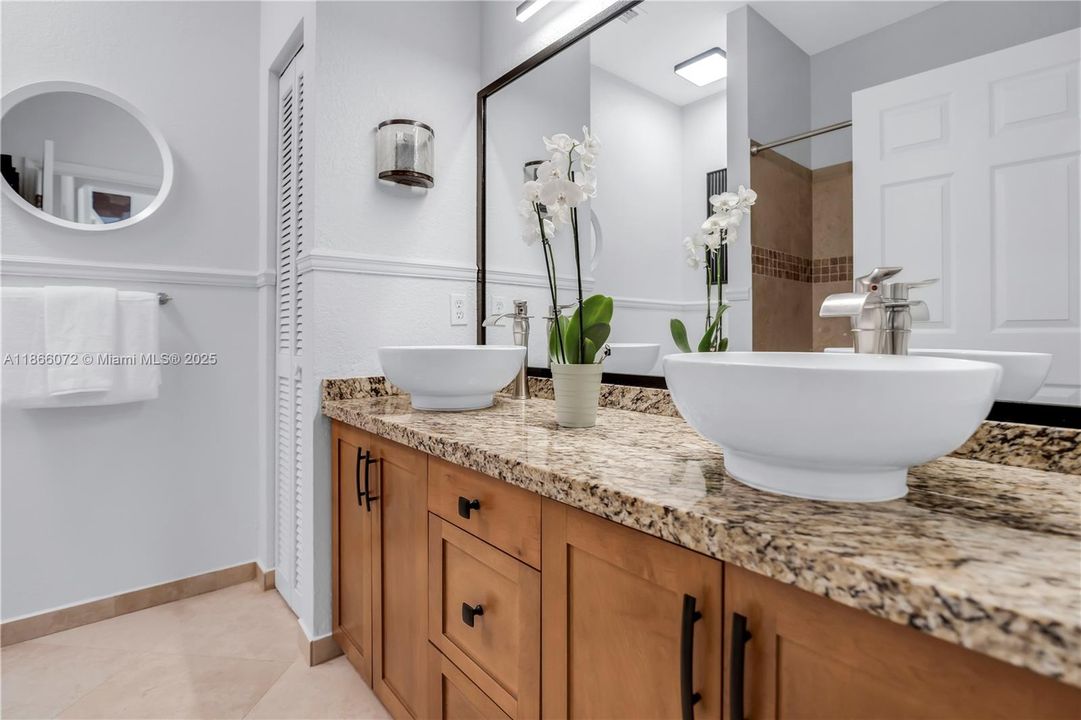 For Sale: $1,198,000 (5 beds, 4 baths, 3927 Square Feet)