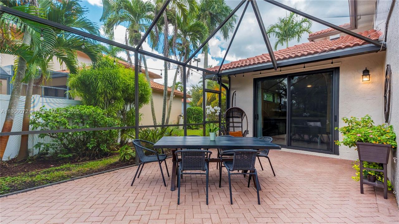 For Sale: $1,198,000 (5 beds, 4 baths, 3927 Square Feet)