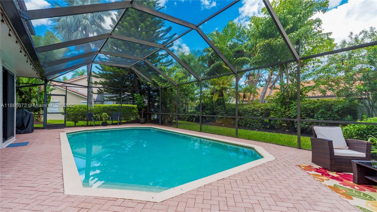 For Sale: $1,198,000 (5 beds, 4 baths, 3927 Square Feet)