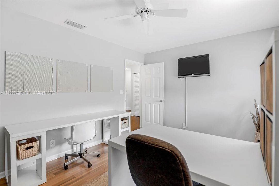 For Sale: $1,198,000 (5 beds, 4 baths, 3927 Square Feet)