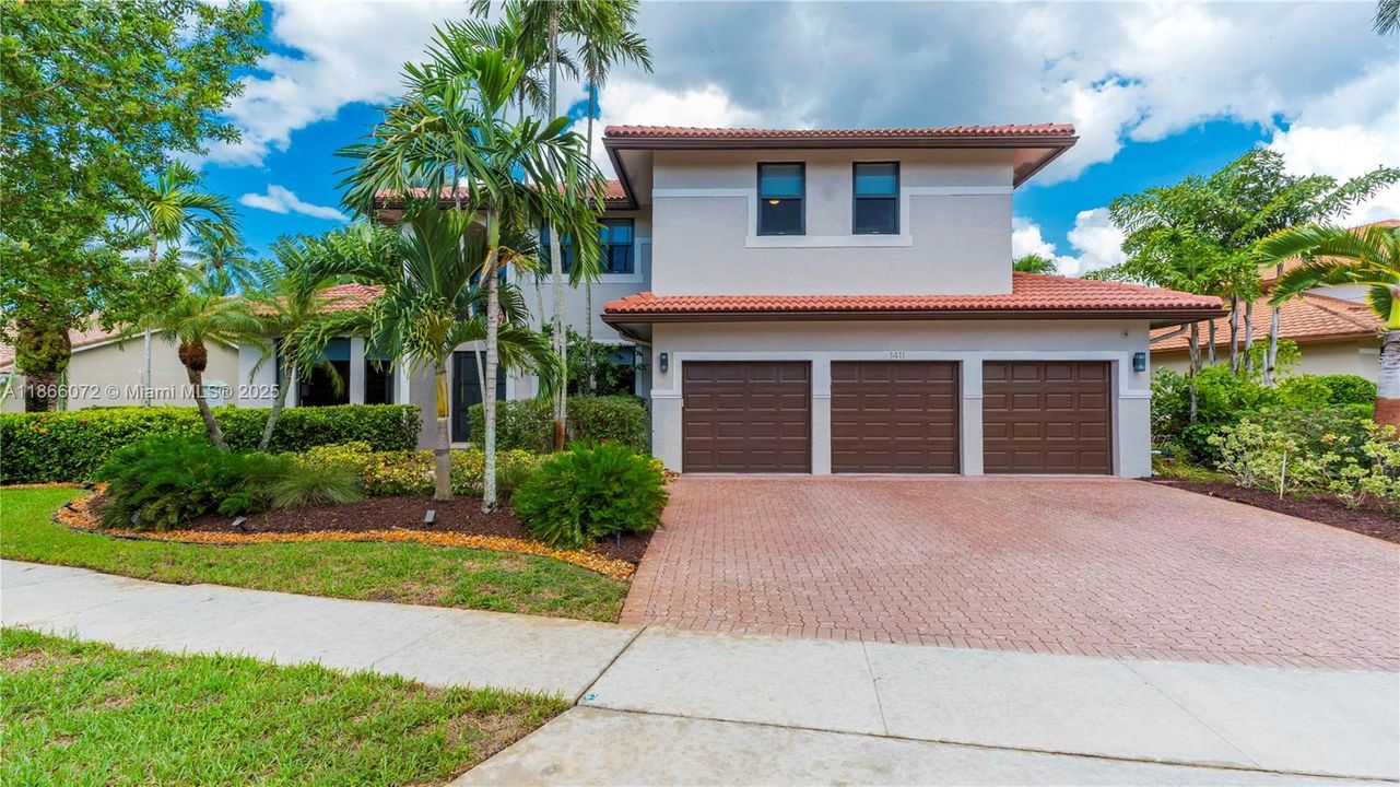 For Sale: $1,198,000 (5 beds, 4 baths, 3927 Square Feet)