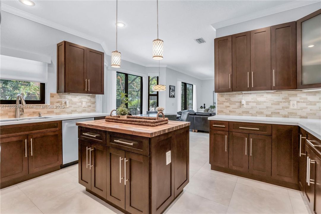 For Sale: $1,198,000 (5 beds, 4 baths, 3927 Square Feet)