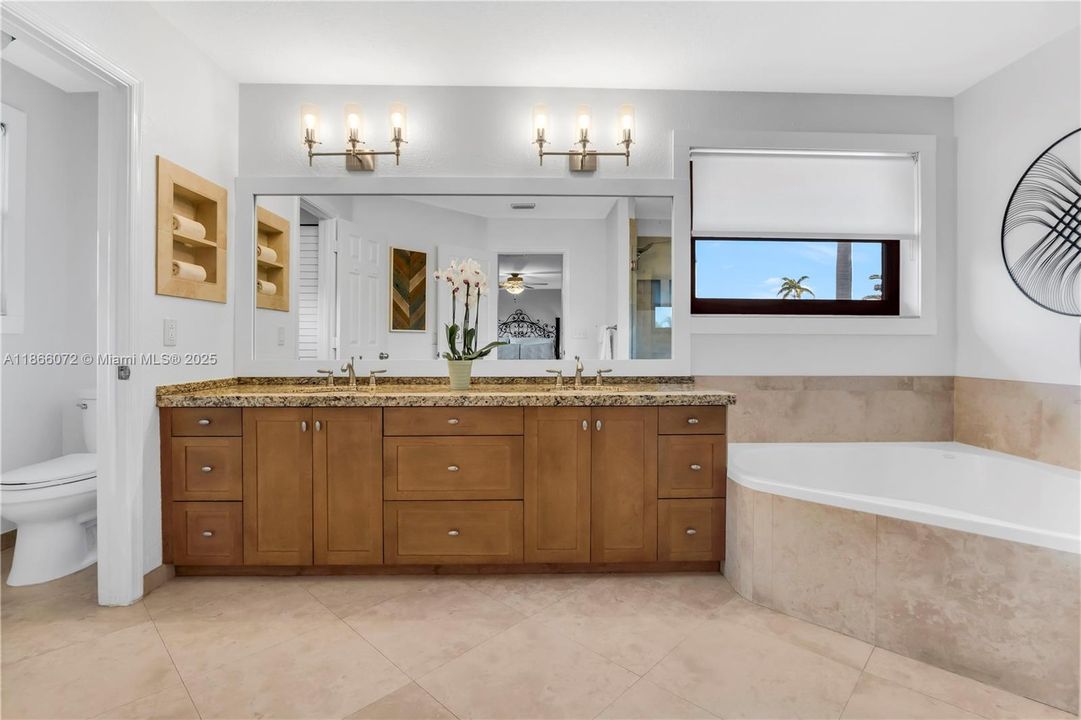 For Sale: $1,198,000 (5 beds, 4 baths, 3927 Square Feet)