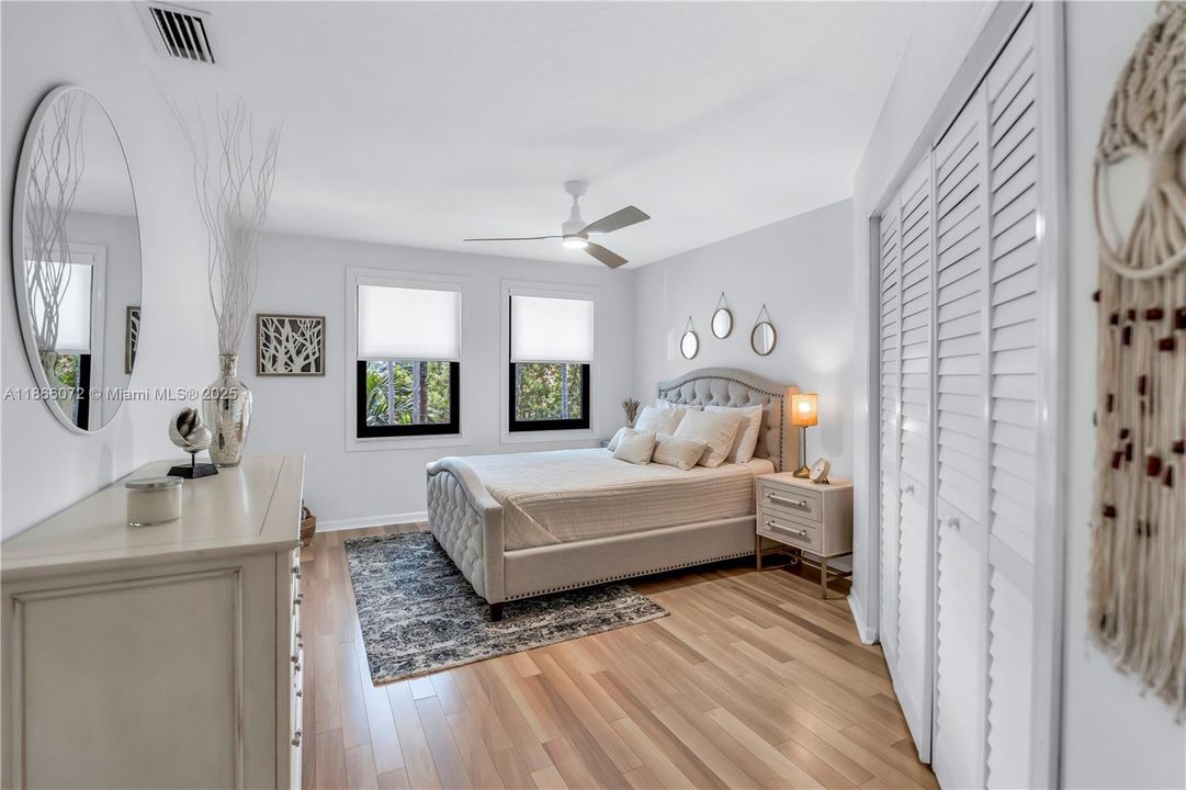 For Sale: $1,198,000 (5 beds, 4 baths, 3927 Square Feet)