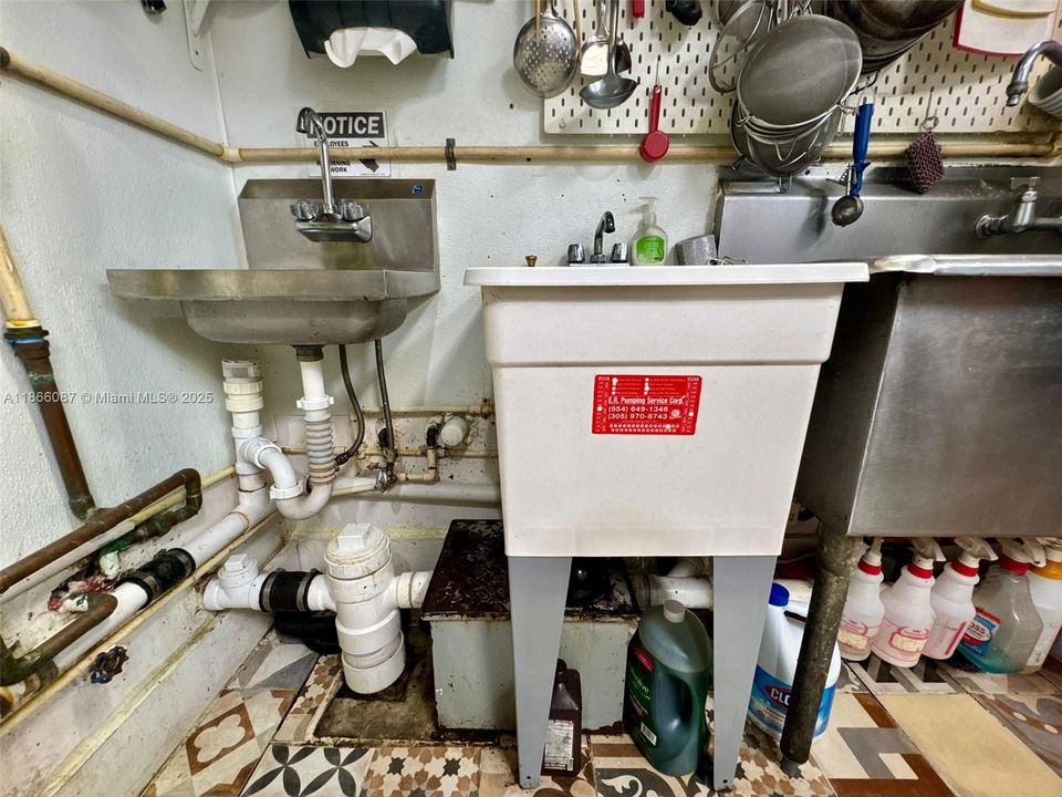 На продажу: $85,000 (0 спален, 0 ванн, 0 Квадратных фут)