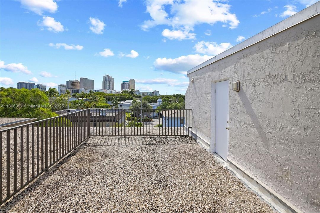 На продажу: $279,000 (1 спален, 1 ванн, 855 Квадратных фут)