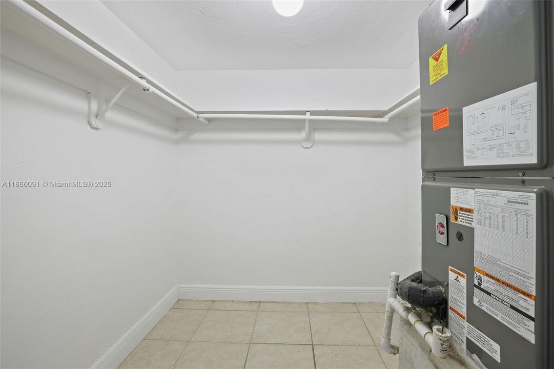 На продажу: $279,000 (1 спален, 1 ванн, 855 Квадратных фут)