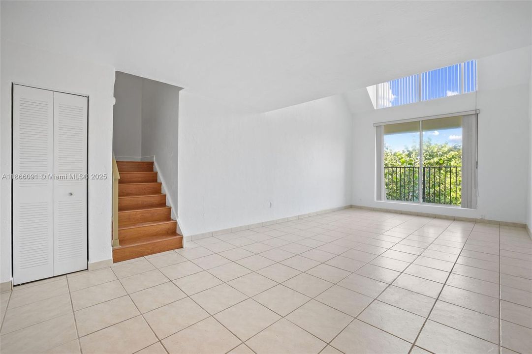 На продажу: $279,000 (1 спален, 1 ванн, 855 Квадратных фут)