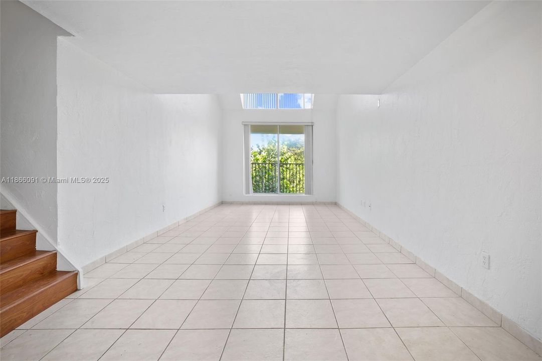 На продажу: $279,000 (1 спален, 1 ванн, 855 Квадратных фут)