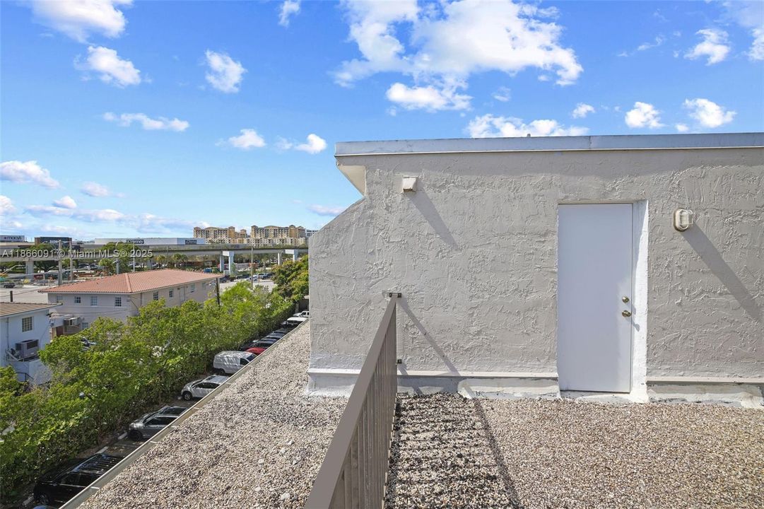 На продажу: $279,000 (1 спален, 1 ванн, 855 Квадратных фут)