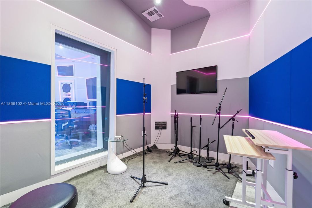 В аренду: $45 (0 спален, 0 ванн, 0 Квадратных фут)